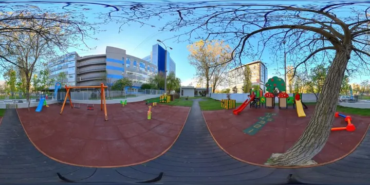 Panoramă a zonei exterioare Equilibrum