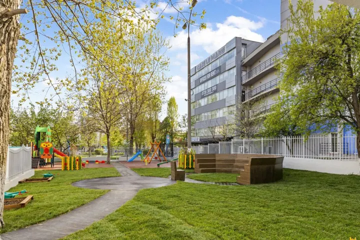 Curte si campus Equilibrum 10